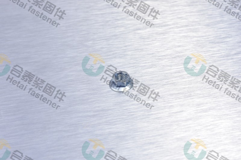 起发电机螺钉28